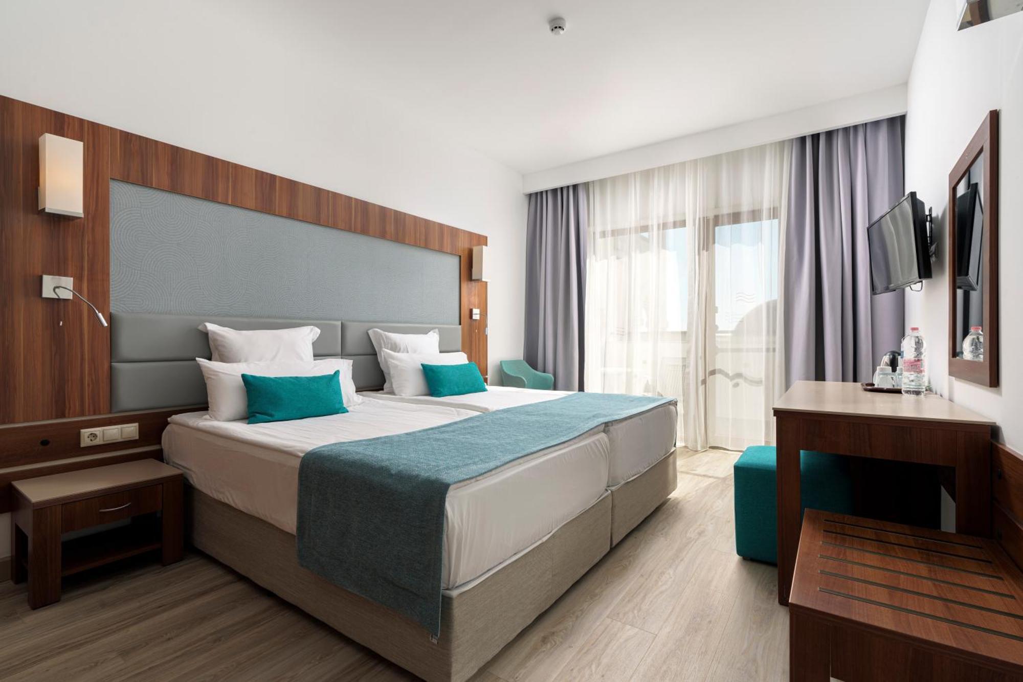 Alua Helios Bay Hotel ออบซอร์ ภายนอก รูปภาพ