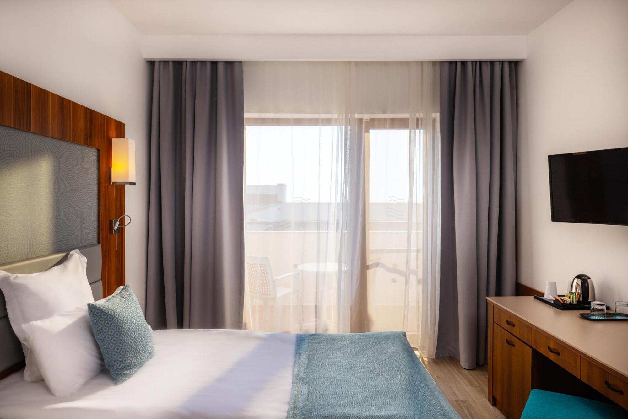 Alua Helios Bay Hotel ออบซอร์ ภายนอก รูปภาพ