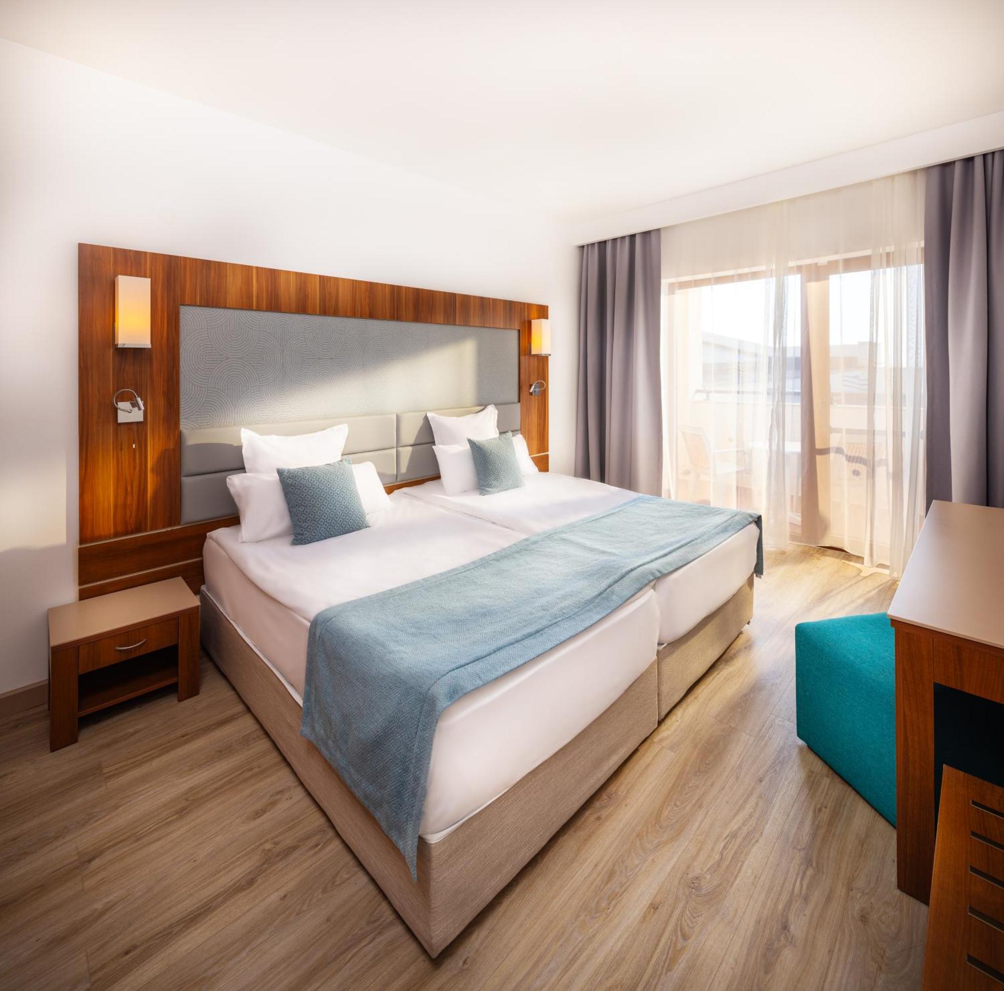 Alua Helios Bay Hotel ออบซอร์ ภายนอก รูปภาพ